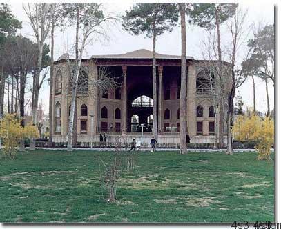 کاخ هشت بهشت آثار زیبای اصفهان