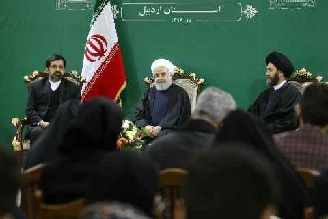 روحانی: راه‌آهن ایران از بندرعباس به آذربایجان و دریای سیاه و روسیه و اروپا متصل می‌شود