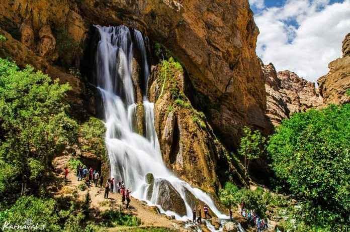 آبشار آب سفید مکانی زیبا درلرستان