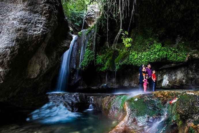 آبشار «تنگ تامرادی» یکی از اصلی‌ترین جاذبه‌های استان کهگیلویه و بویراحمد