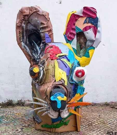 یک هنرمند زباله ها را به مجسمه های دیدنی تبدیل می کند