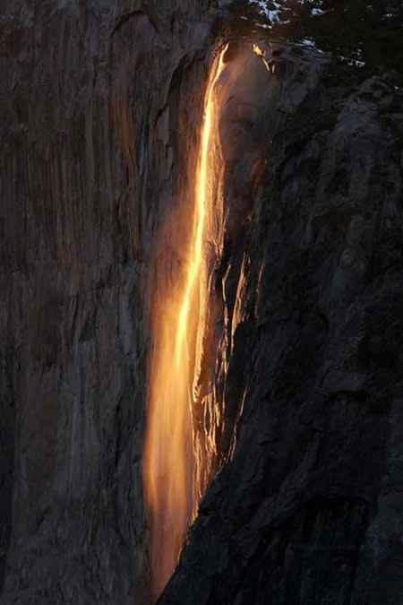 آبشار آتشین آمریکا‍ ،چشم‌اندازی نادر در جهان (+تصاویر)