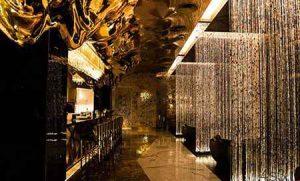 رستورانی طلاکوب در برج العرب جمیرا در دبی که مشتریان خود را انتخاب می کند! (+تصاویر) سایت 4s3.ir