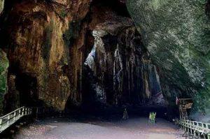 غار گومانتونگ، مکانی وحشتناک در مالزی (+تصاویر) سایت 4s3.ir