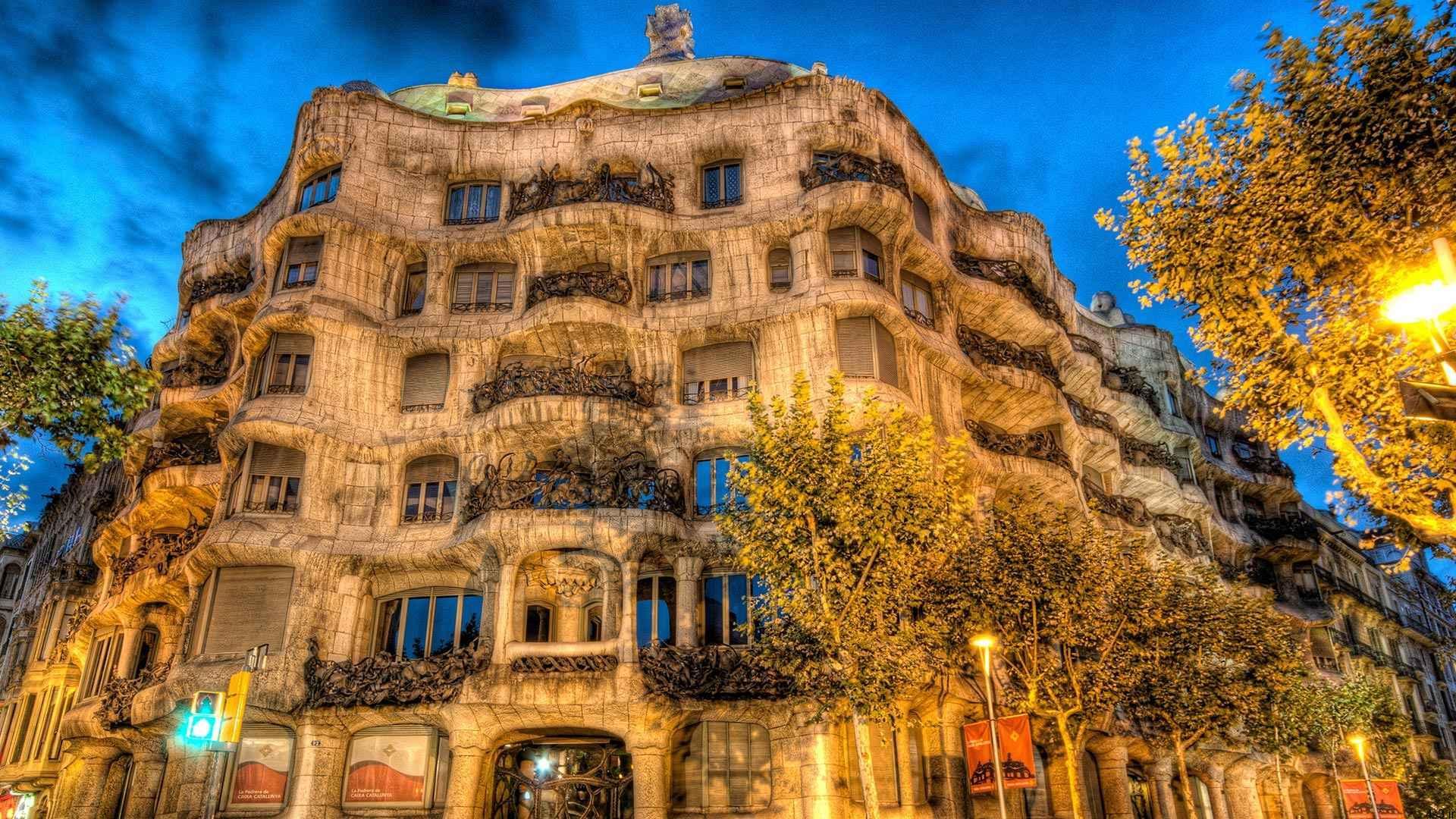 کاسا میلا، ساختمانی عجیب و زیبا در اسپانیا (+تصاویر)