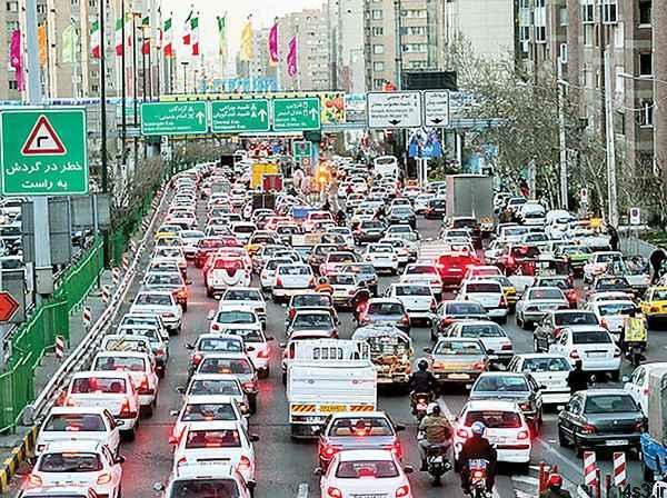 اجرای ۵۰ درصدی طرح ترافیک/ پیشنهاد به دولت برای واردات خودروهای ۵ ساله