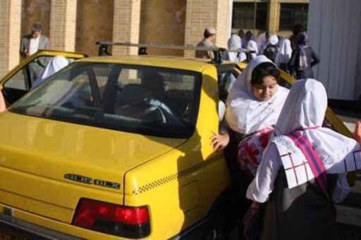 بازپرداخت هزینه سرویس مدارس از پایان اسفند ۹۸ به خانواده‌ها