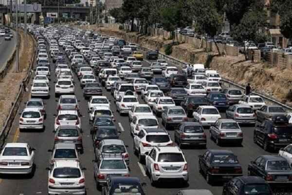 ترافیک سنگین در محورهای منتهی به پایتخت