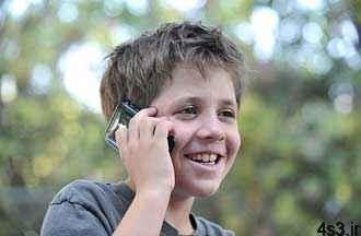 تلفن‌همراه در کیف کودکان چه می‌کند؟